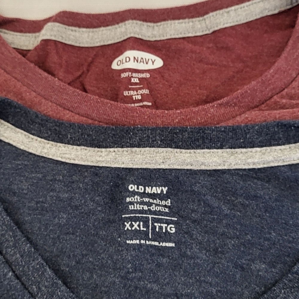 Set Of 2-Old Navy Men's Short Sleeve Tees - Blue and Burgundy, Size XXL